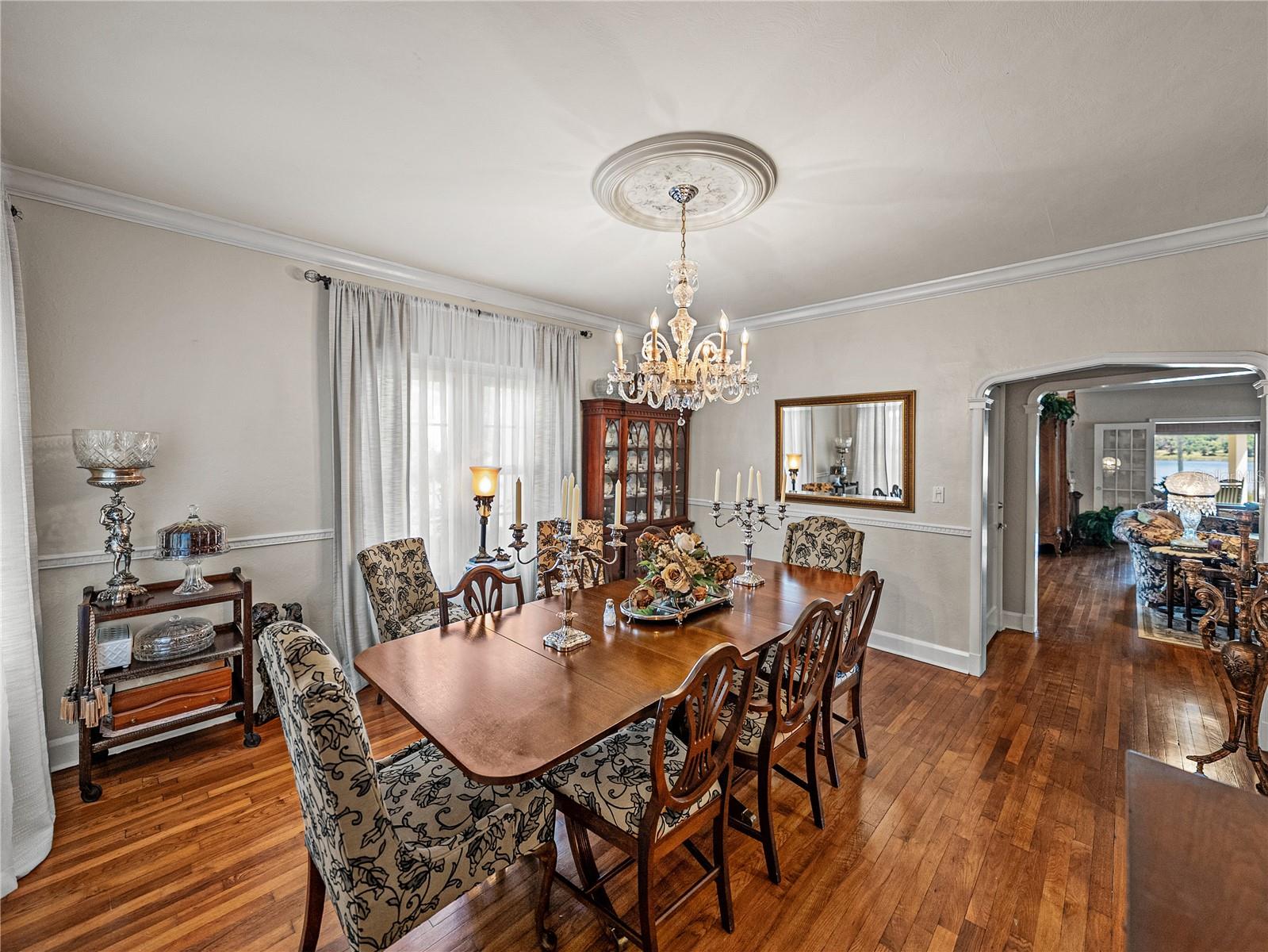 125 E GRAHAM PARK DR