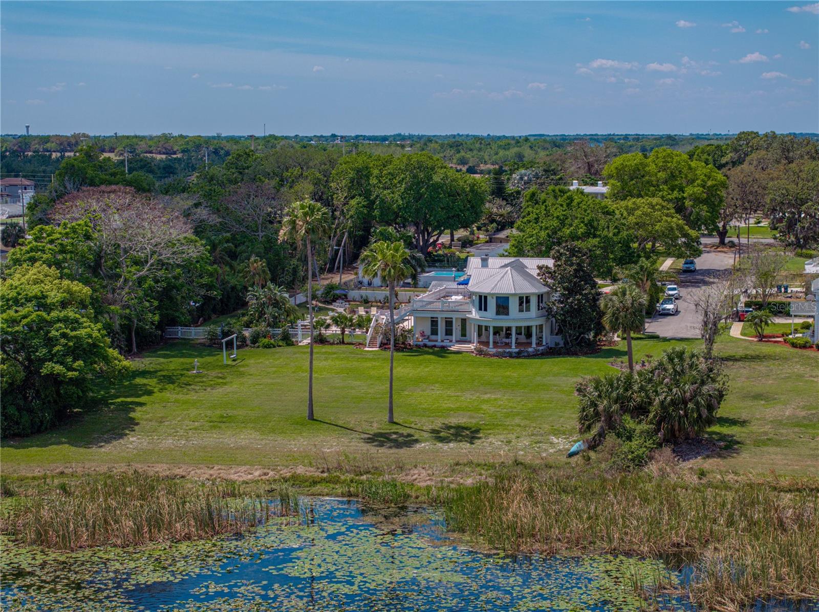 125 E GRAHAM PARK DR