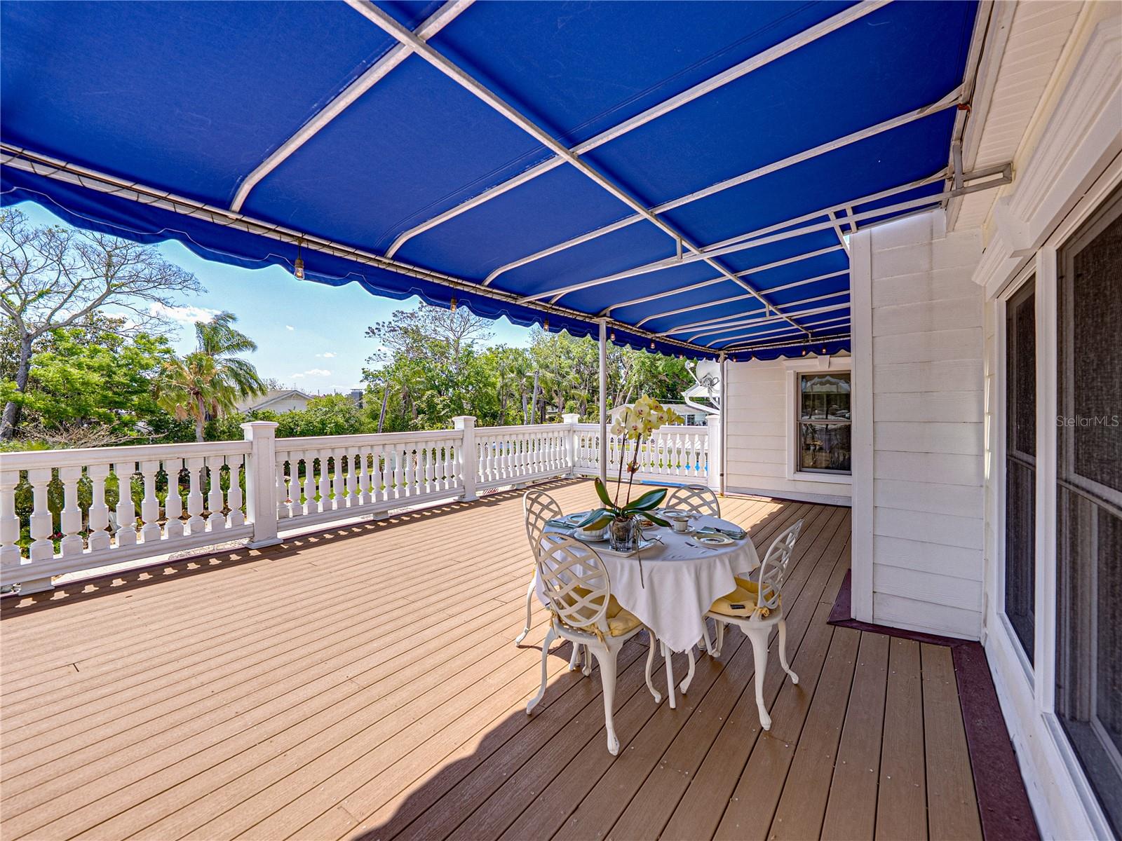 125 E GRAHAM PARK DR