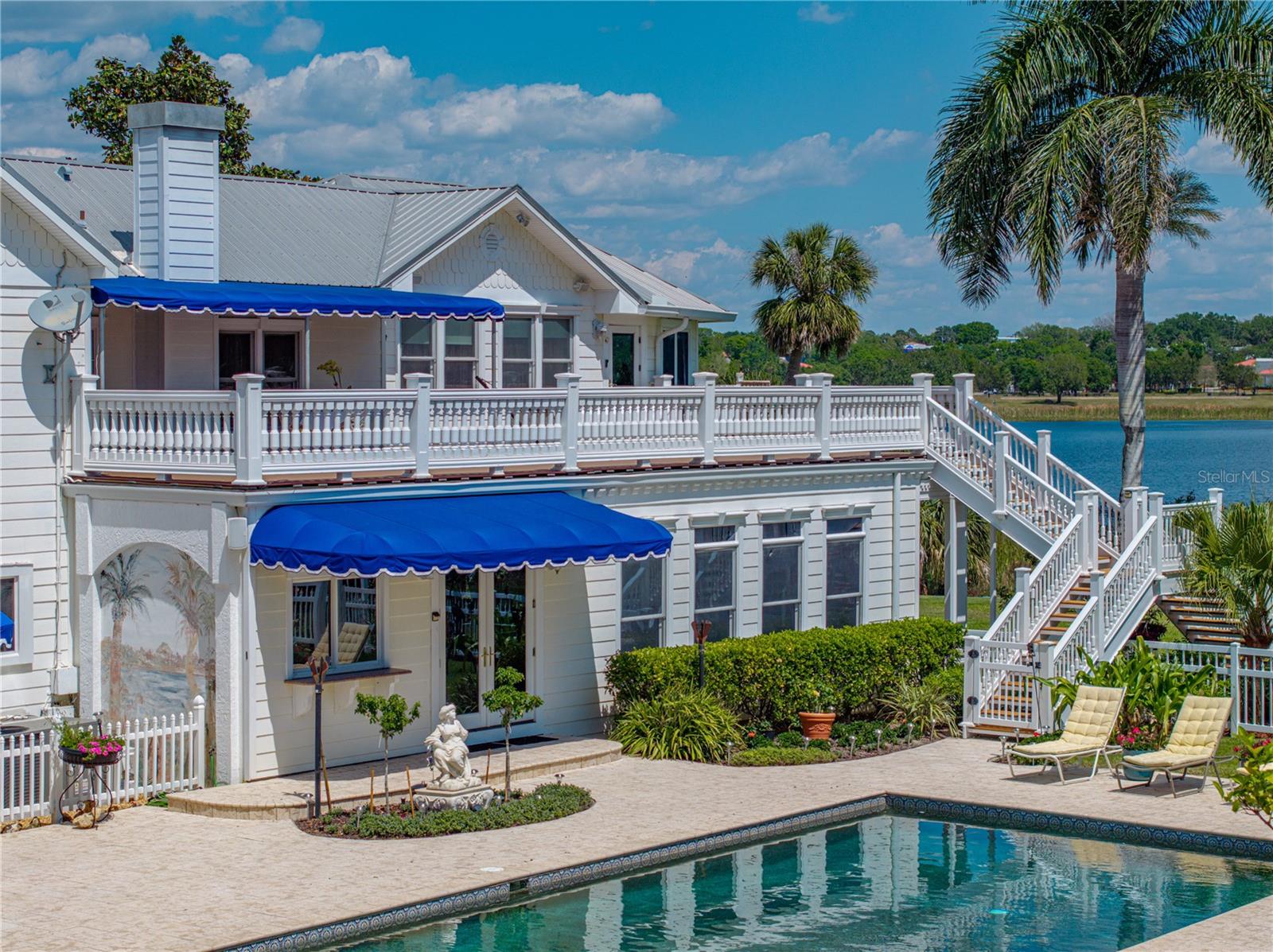 125 E GRAHAM PARK DR