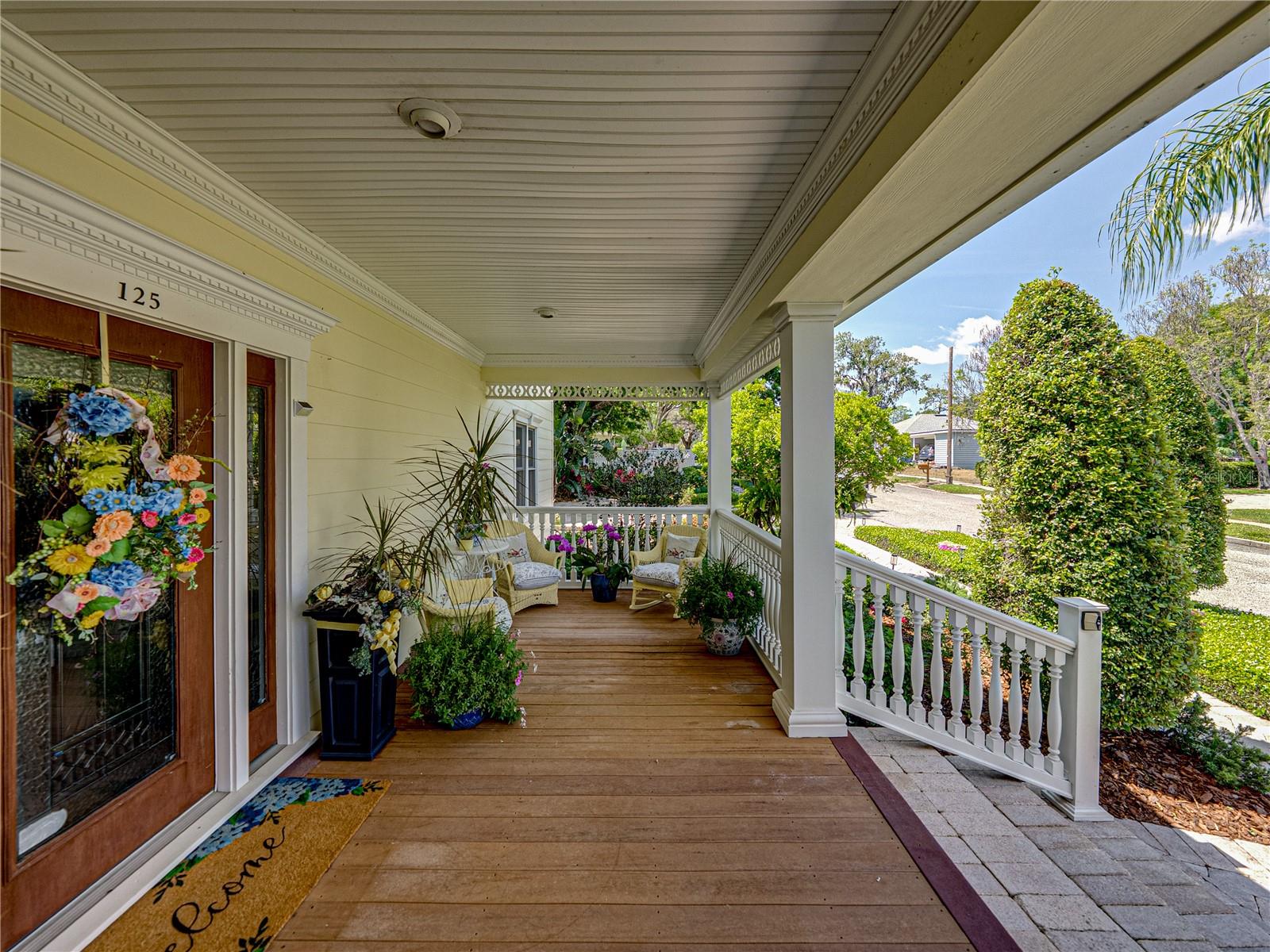 125 E GRAHAM PARK DR