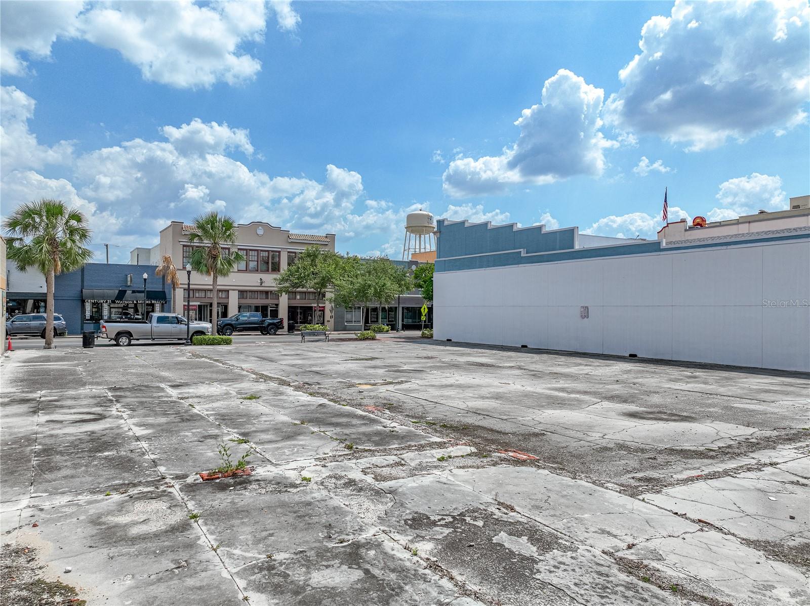 233 W CENTRAL AVE