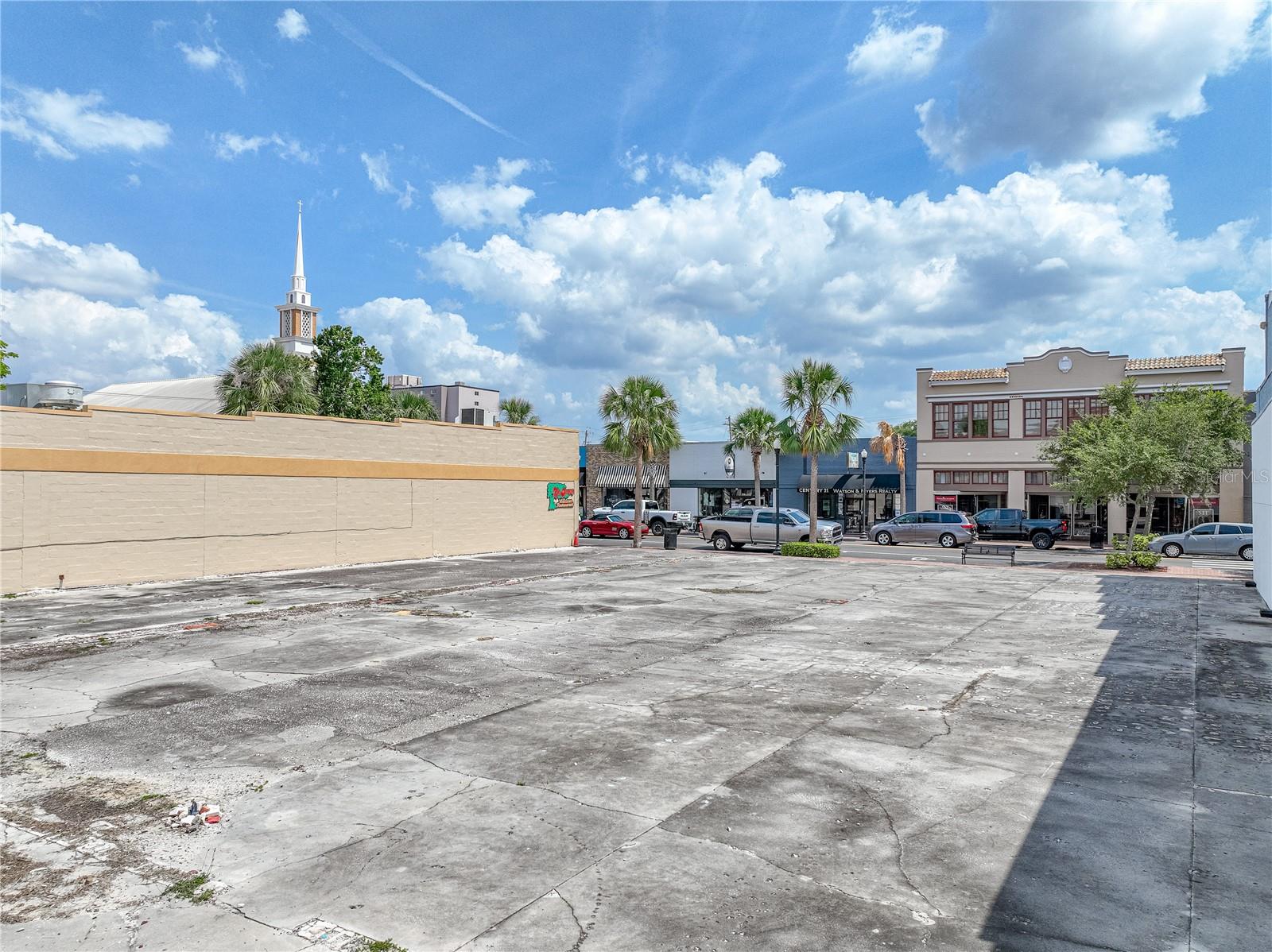 233 W CENTRAL AVE