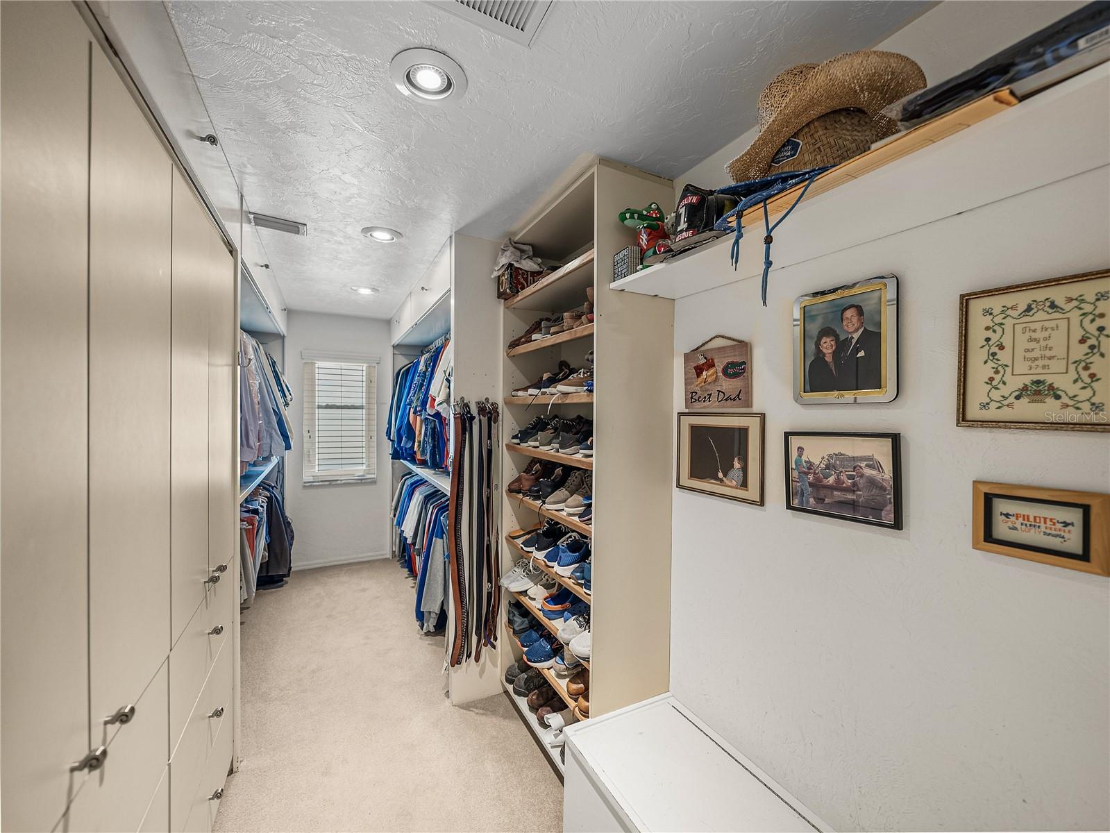 1123 CYPRESS PT W