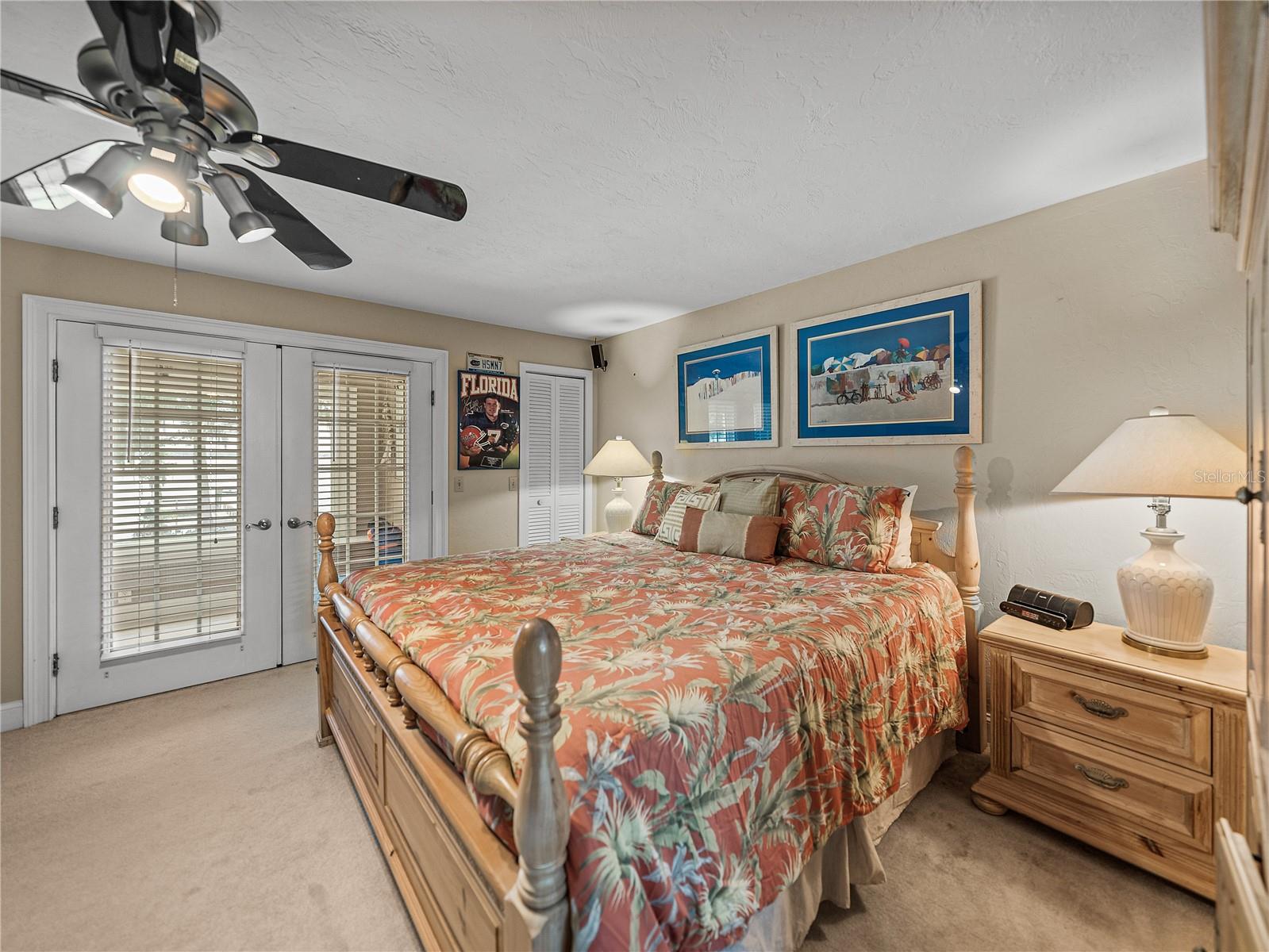 1123 CYPRESS PT W