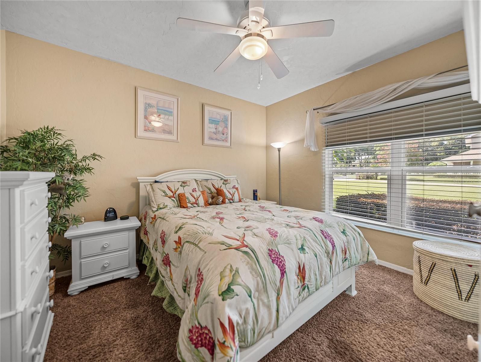 1123 CYPRESS PT W