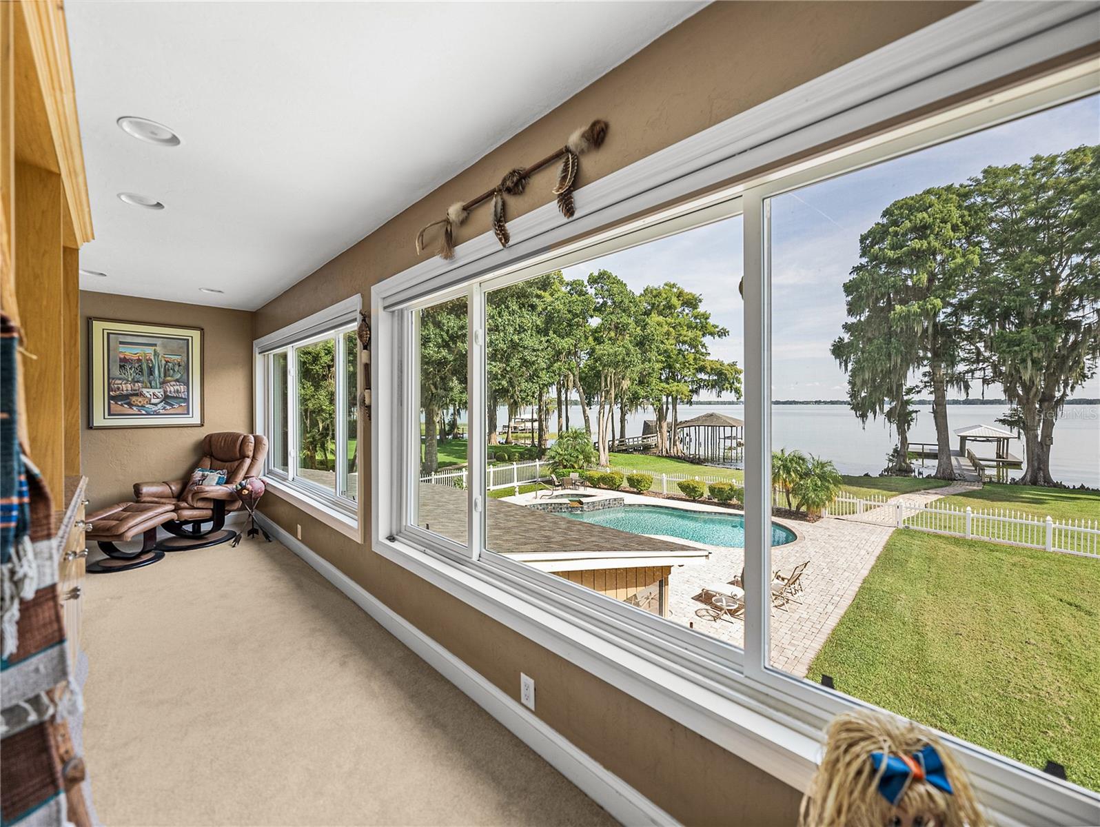 1123 CYPRESS PT W