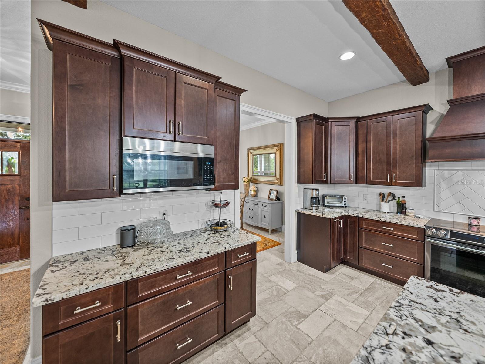 3985 MAMMOTH GROVE RD