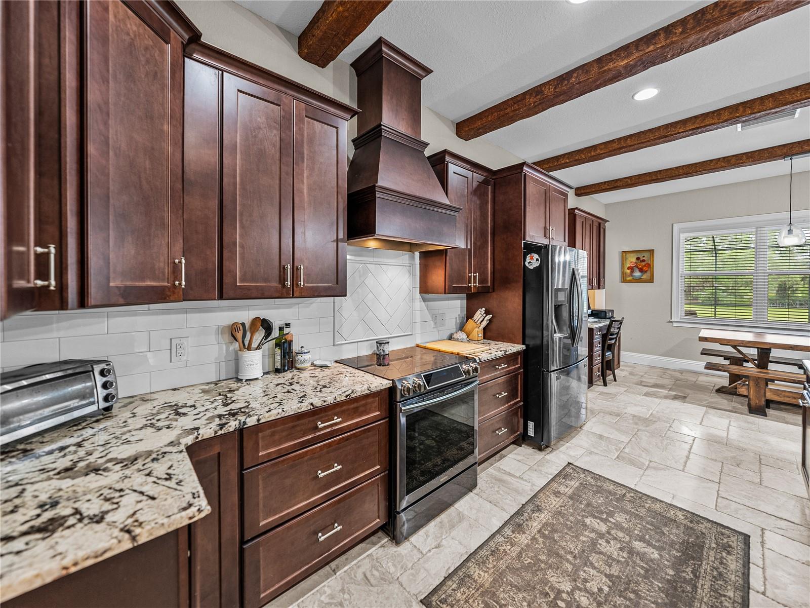 3985 MAMMOTH GROVE RD