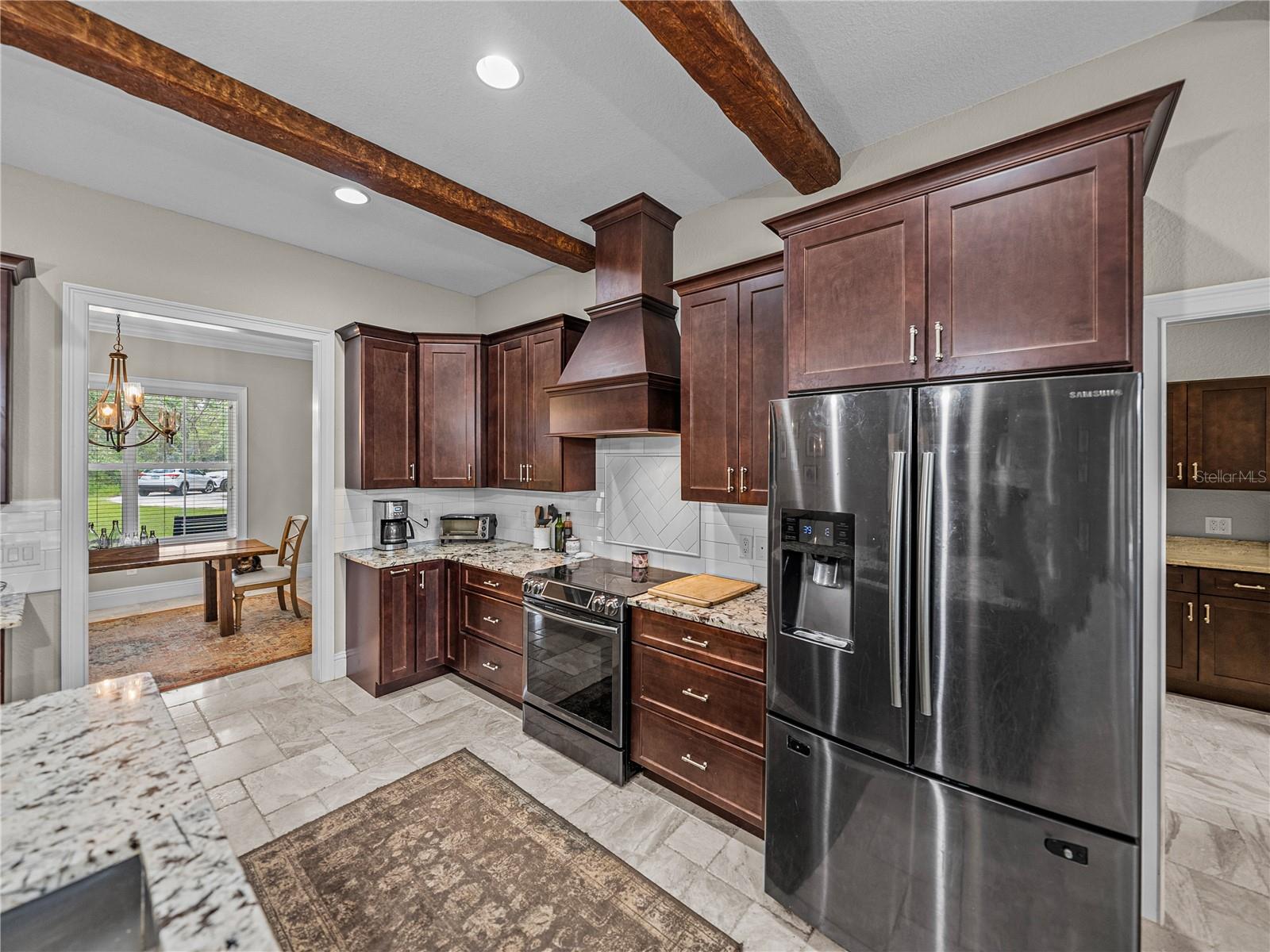 3985 MAMMOTH GROVE RD