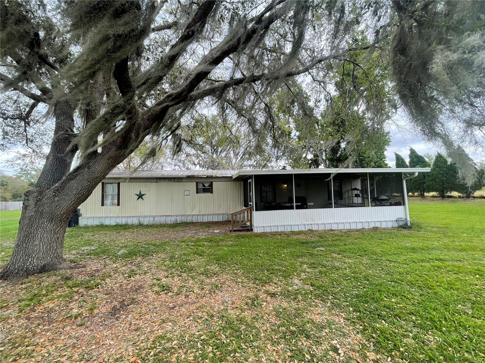610 GROVE DR