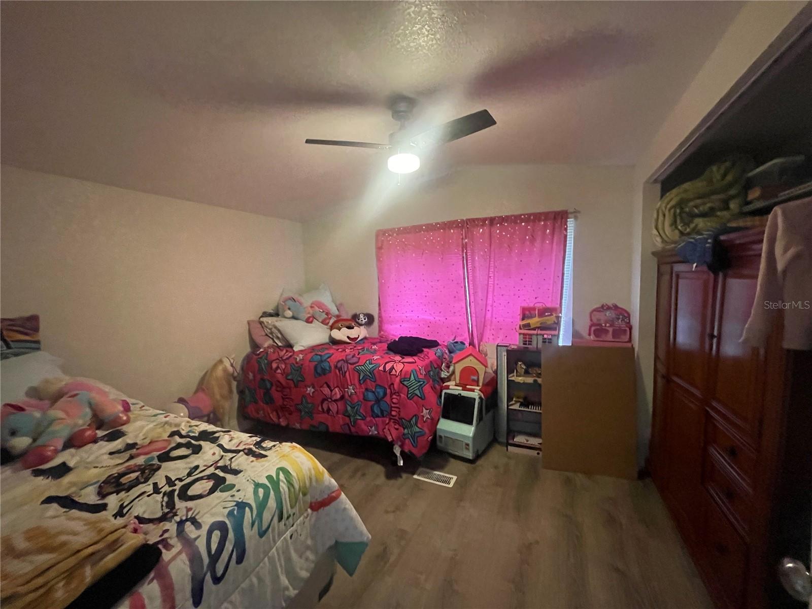 612 GROVE DR