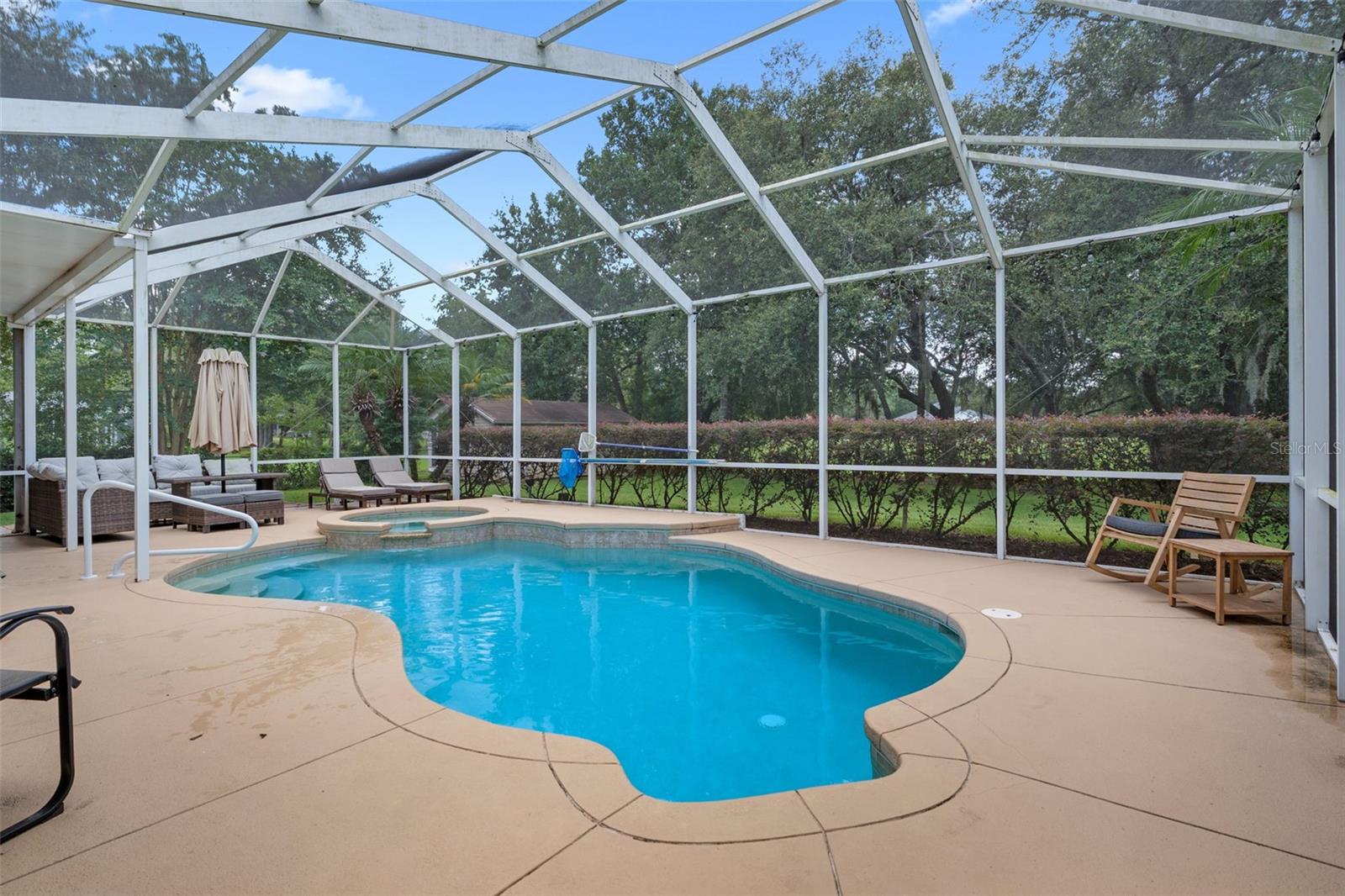 89 PINE FOREST LN