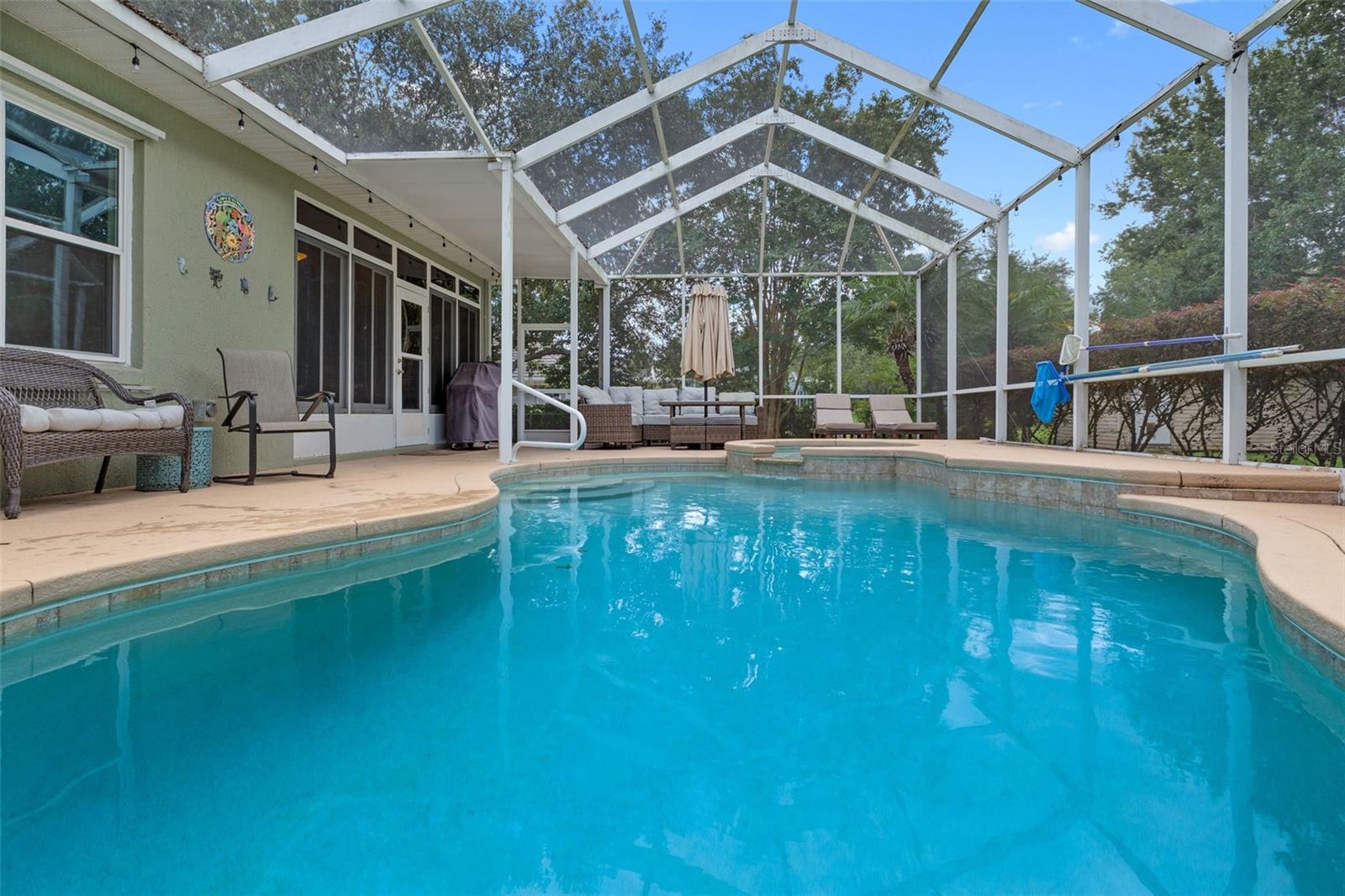 89 PINE FOREST LN