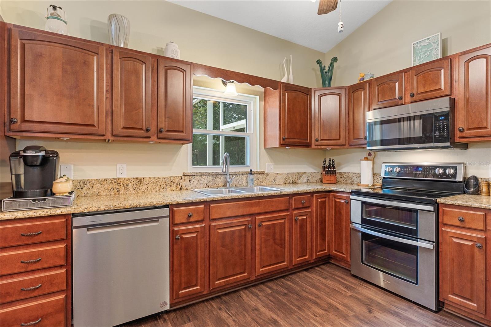 89 PINE FOREST LN