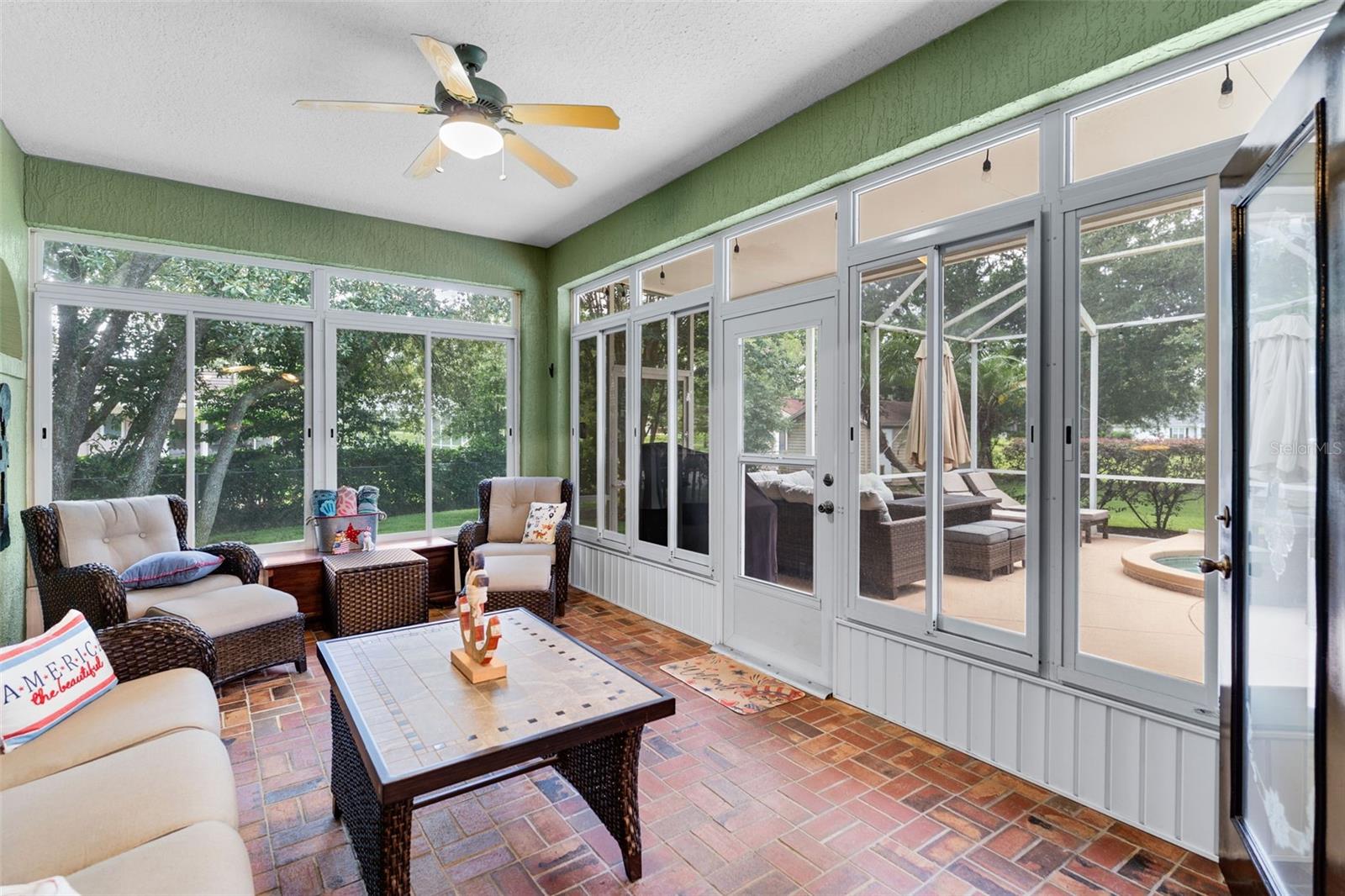 89 PINE FOREST LN