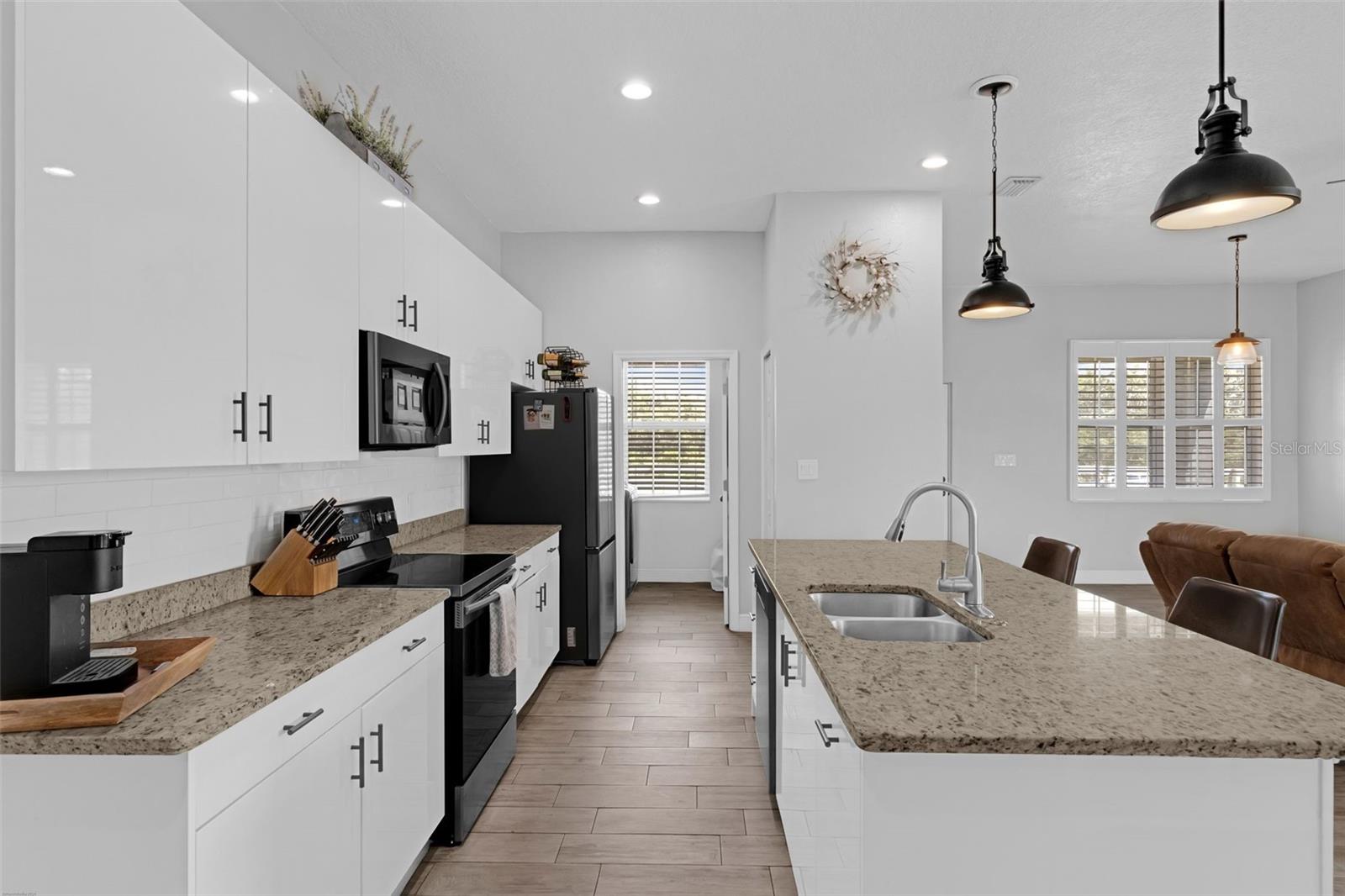 2548 OLD GROVE TRL