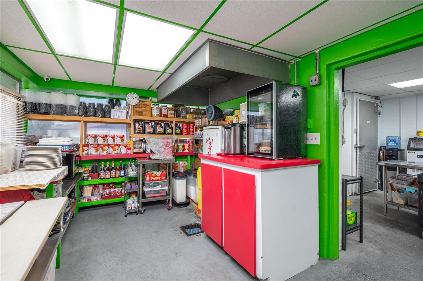 114 W CENTRAL AVE