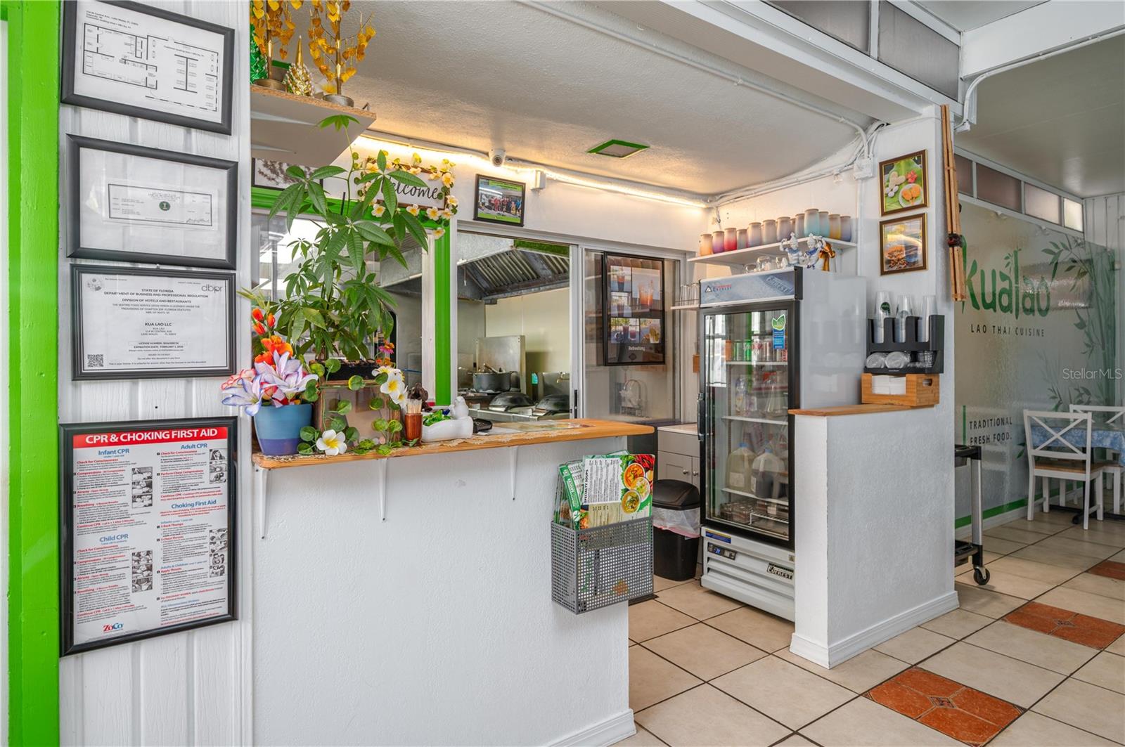 114 W CENTRAL AVE