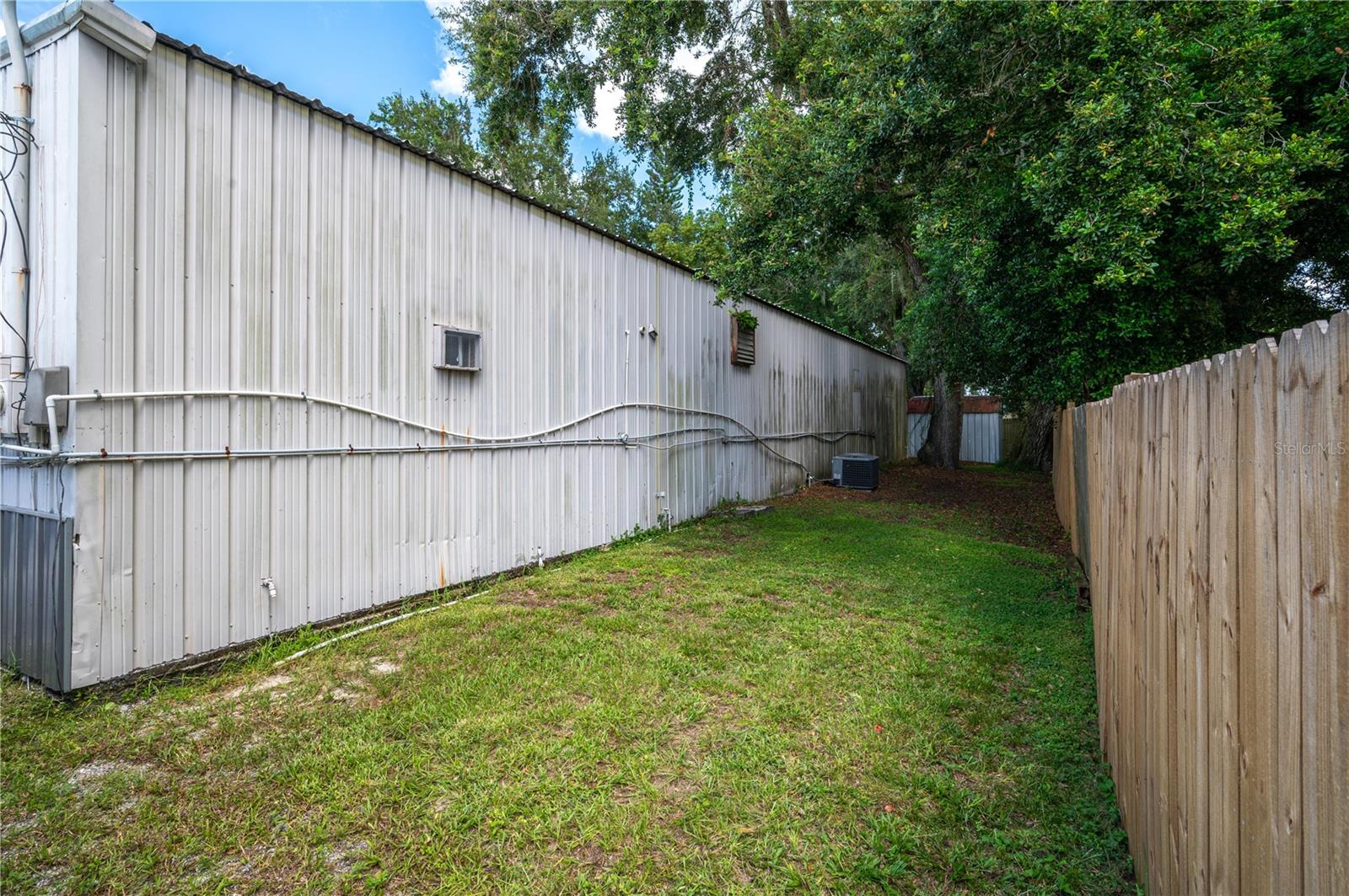 1641 N COMBEE RD