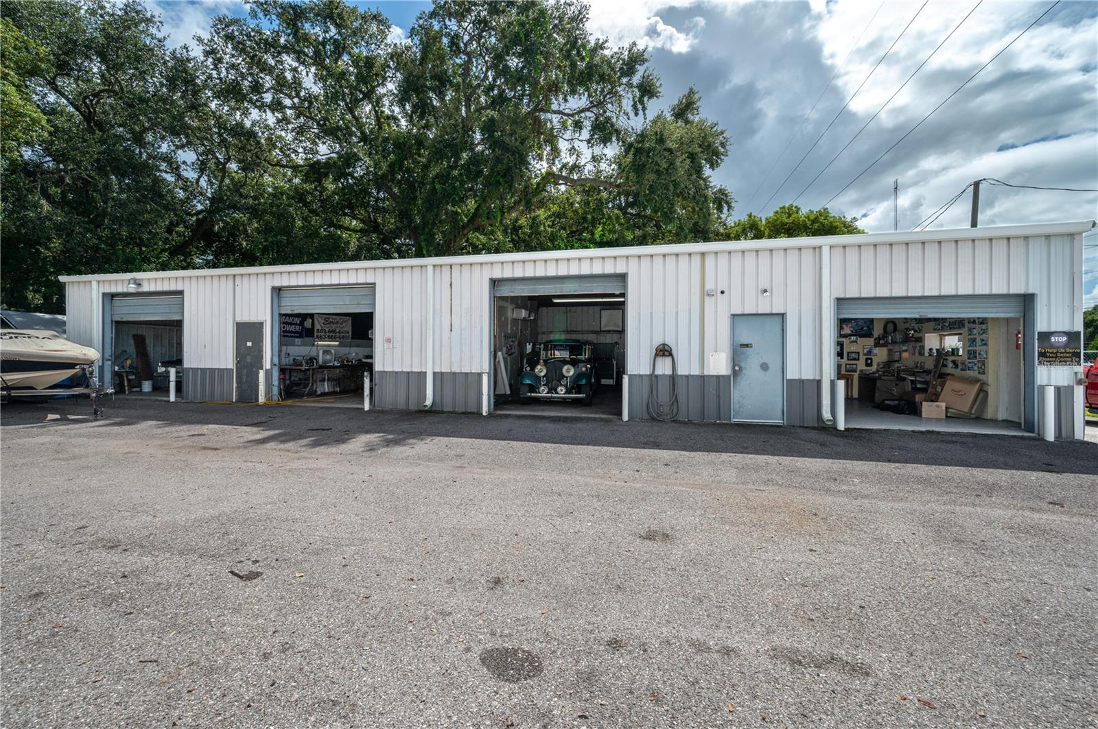 1641 N COMBEE RD