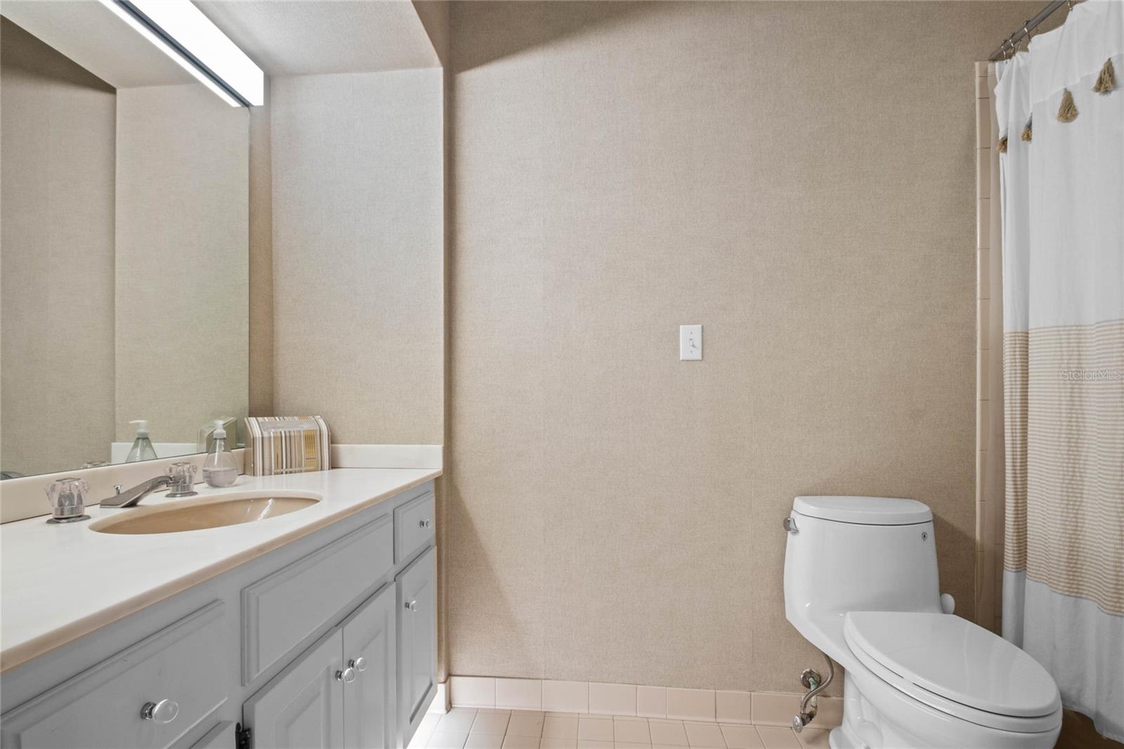 2300 N SCENIC HWY #37