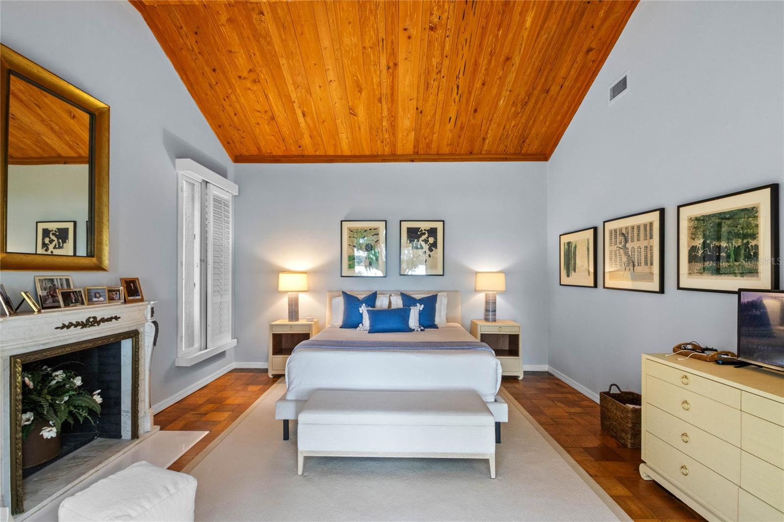 2300 N SCENIC HWY #37