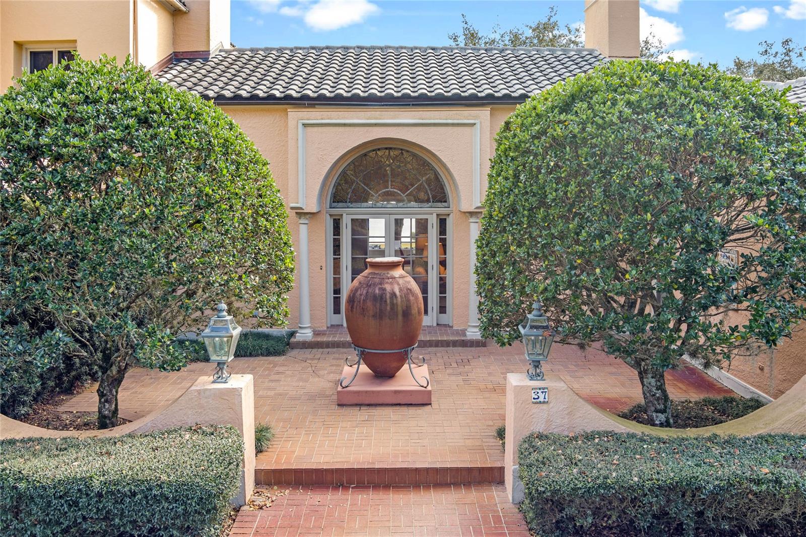 2300 N SCENIC HWY #37