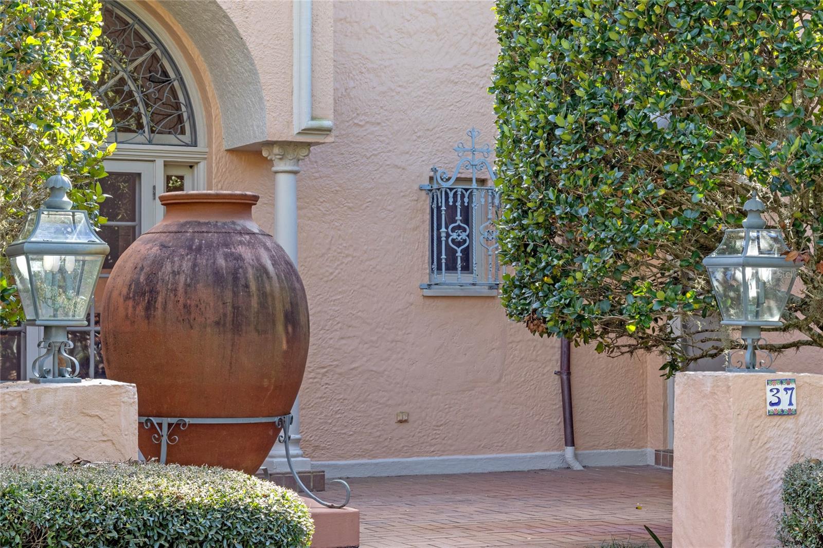 2300 N SCENIC HWY #37