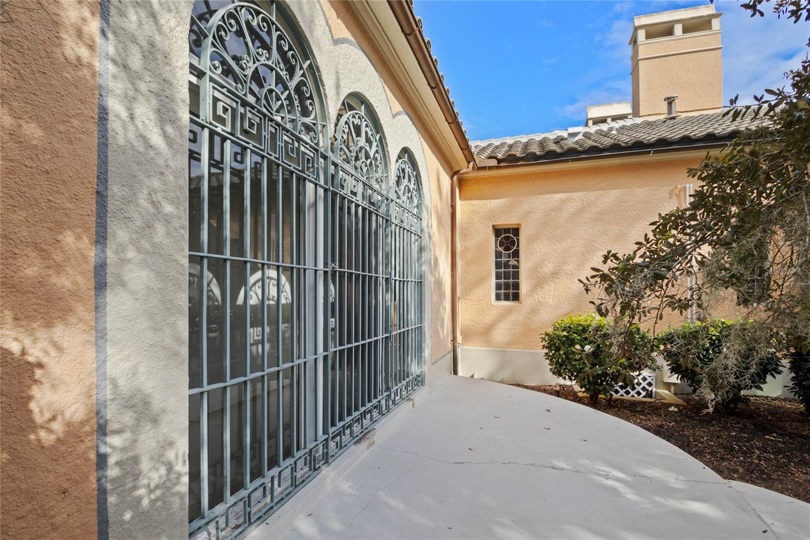 2300 N SCENIC HWY #37