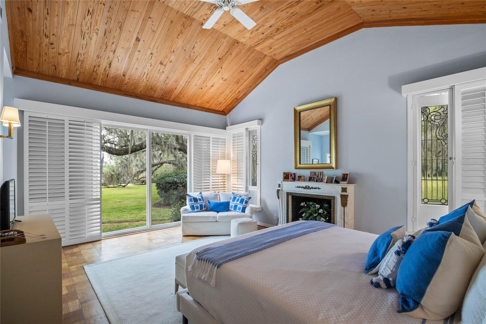 2300 N SCENIC HWY #37