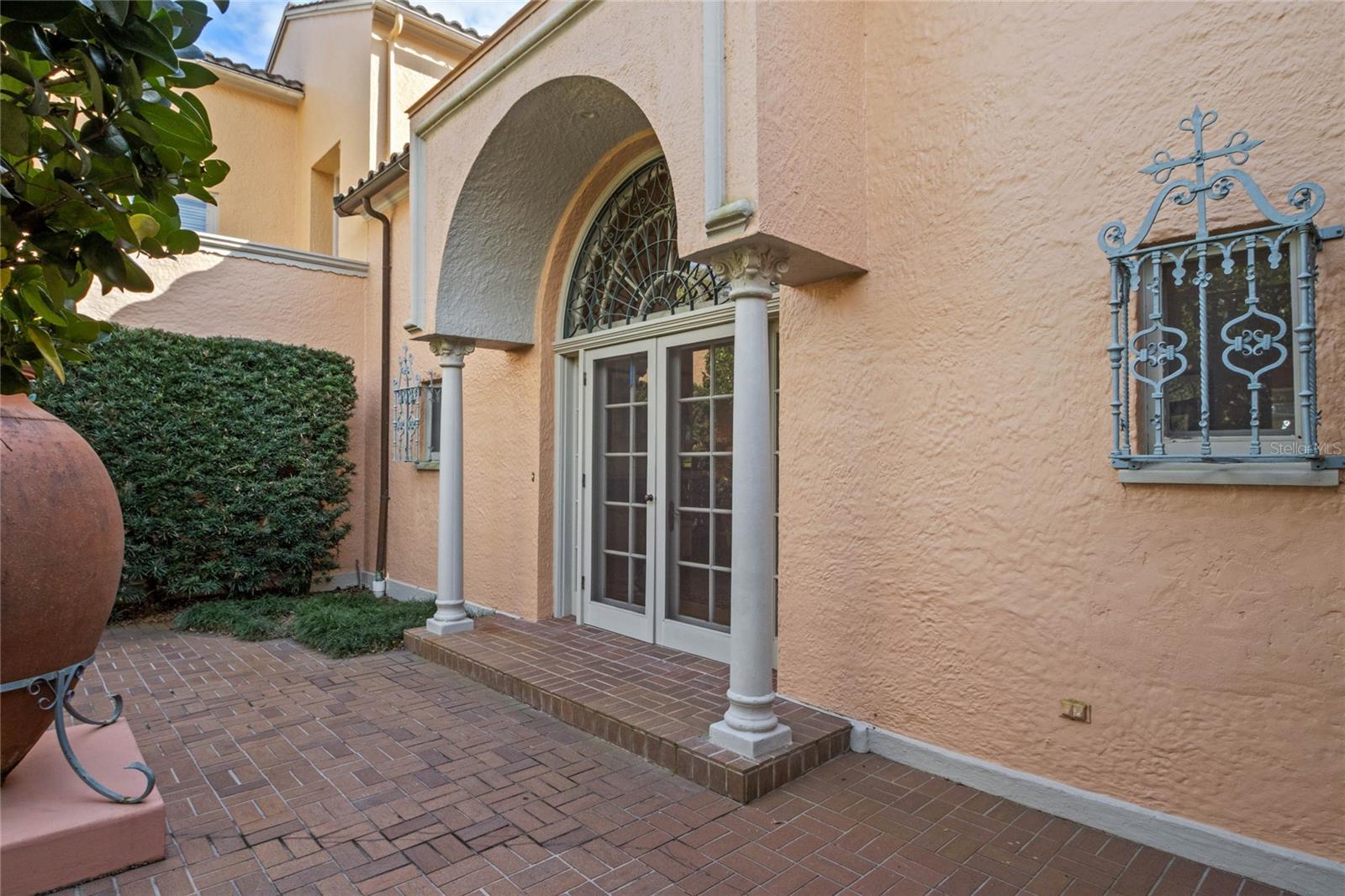 2300 N SCENIC HWY #37