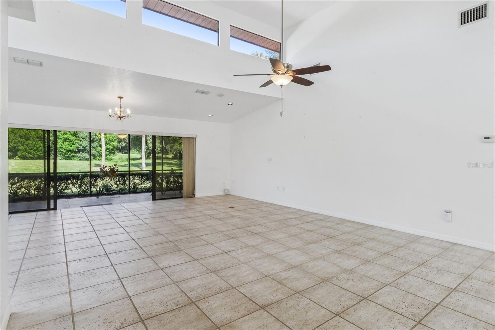 2697 CLUBHOUSE DR