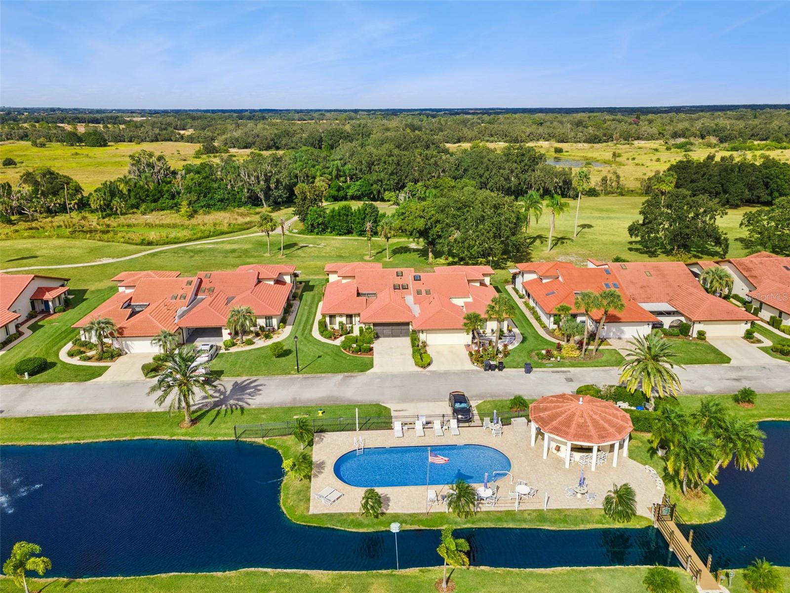 2697 CLUBHOUSE DR