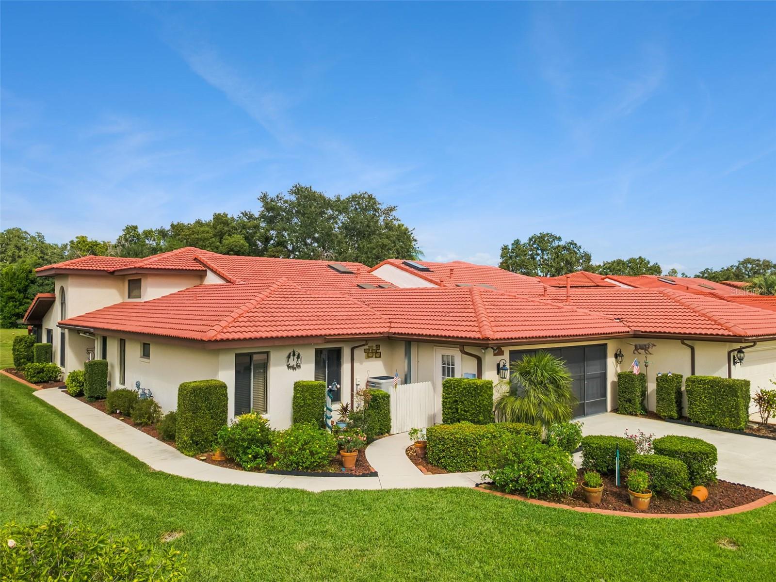 2697 CLUBHOUSE DR
