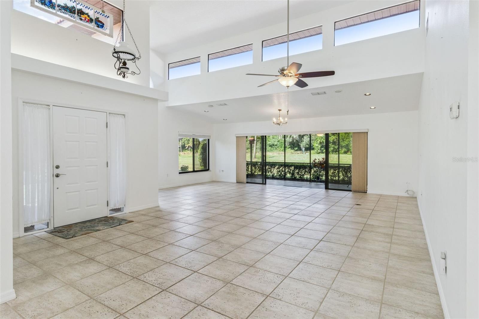 2697 CLUBHOUSE DR