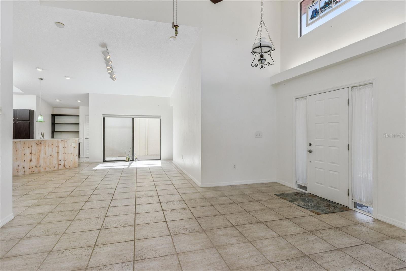 2697 CLUBHOUSE DR