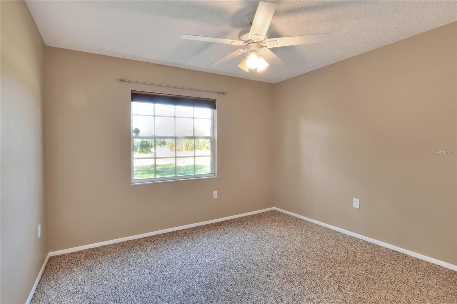 36 FAIRWAY DR