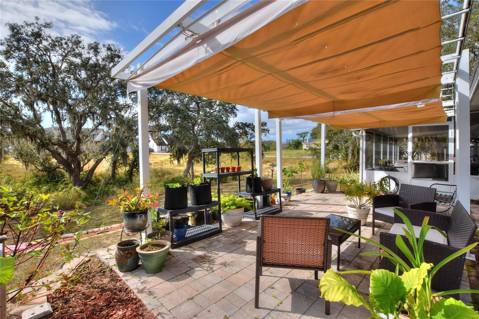 36 FAIRWAY DR