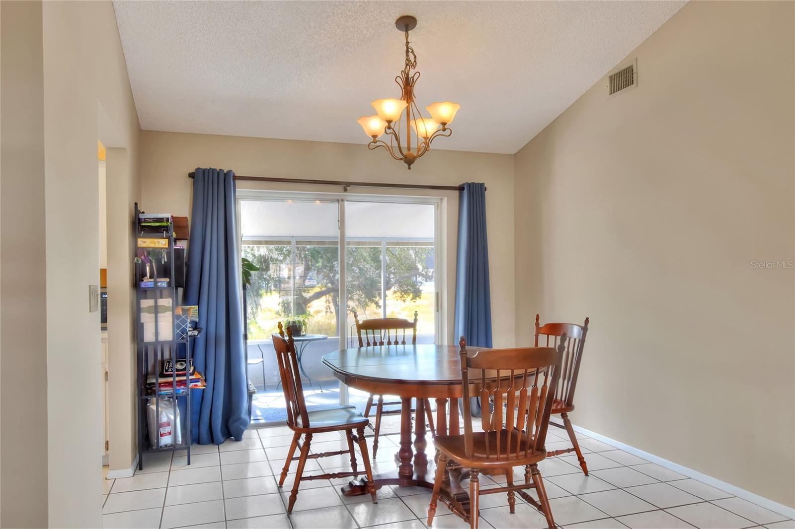 36 FAIRWAY DR