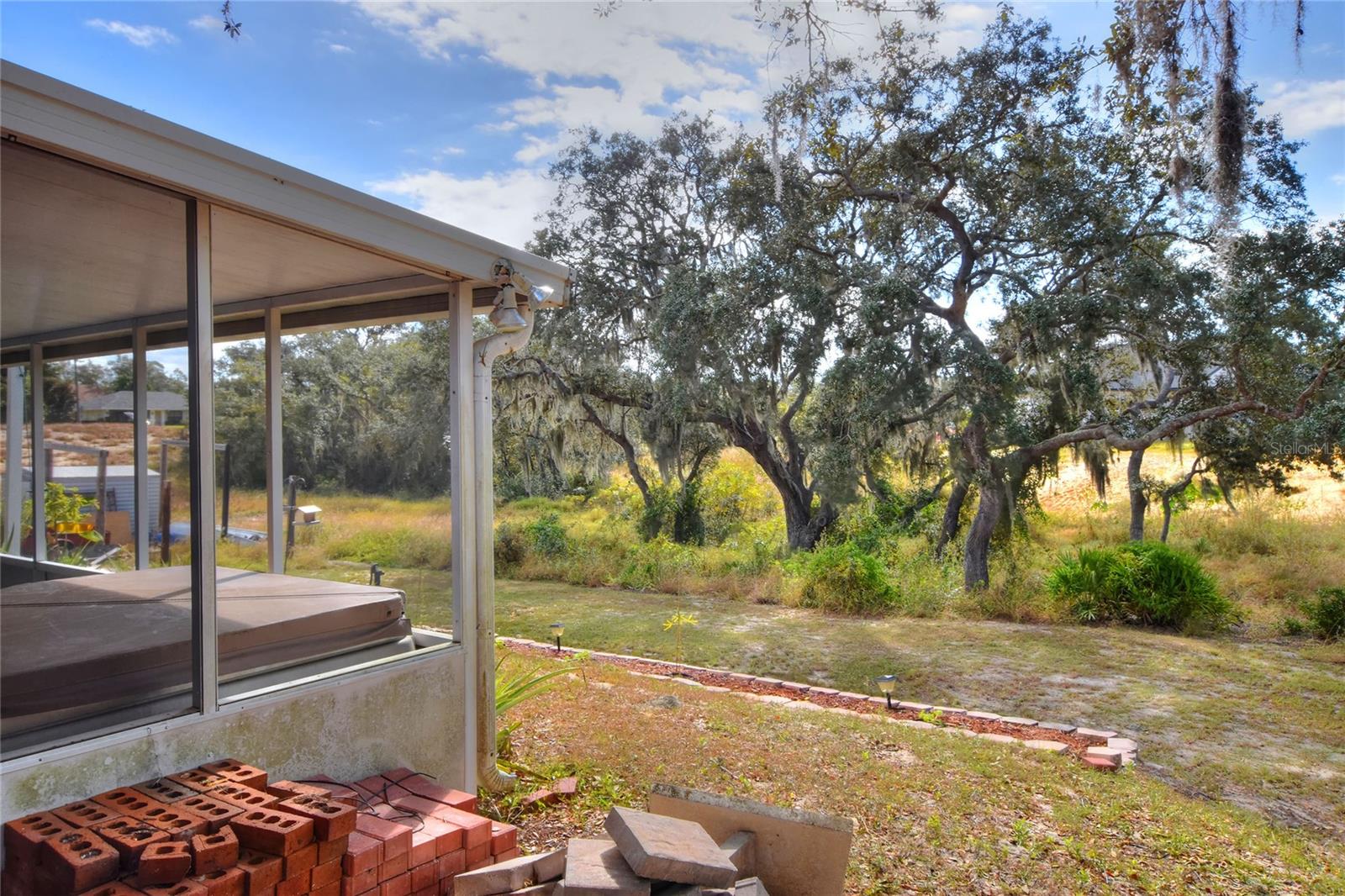 36 FAIRWAY DR