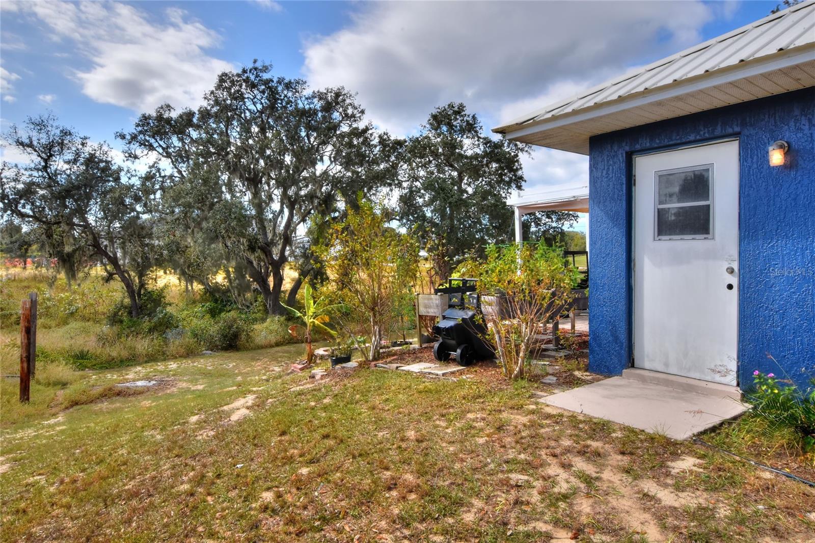 36 FAIRWAY DR