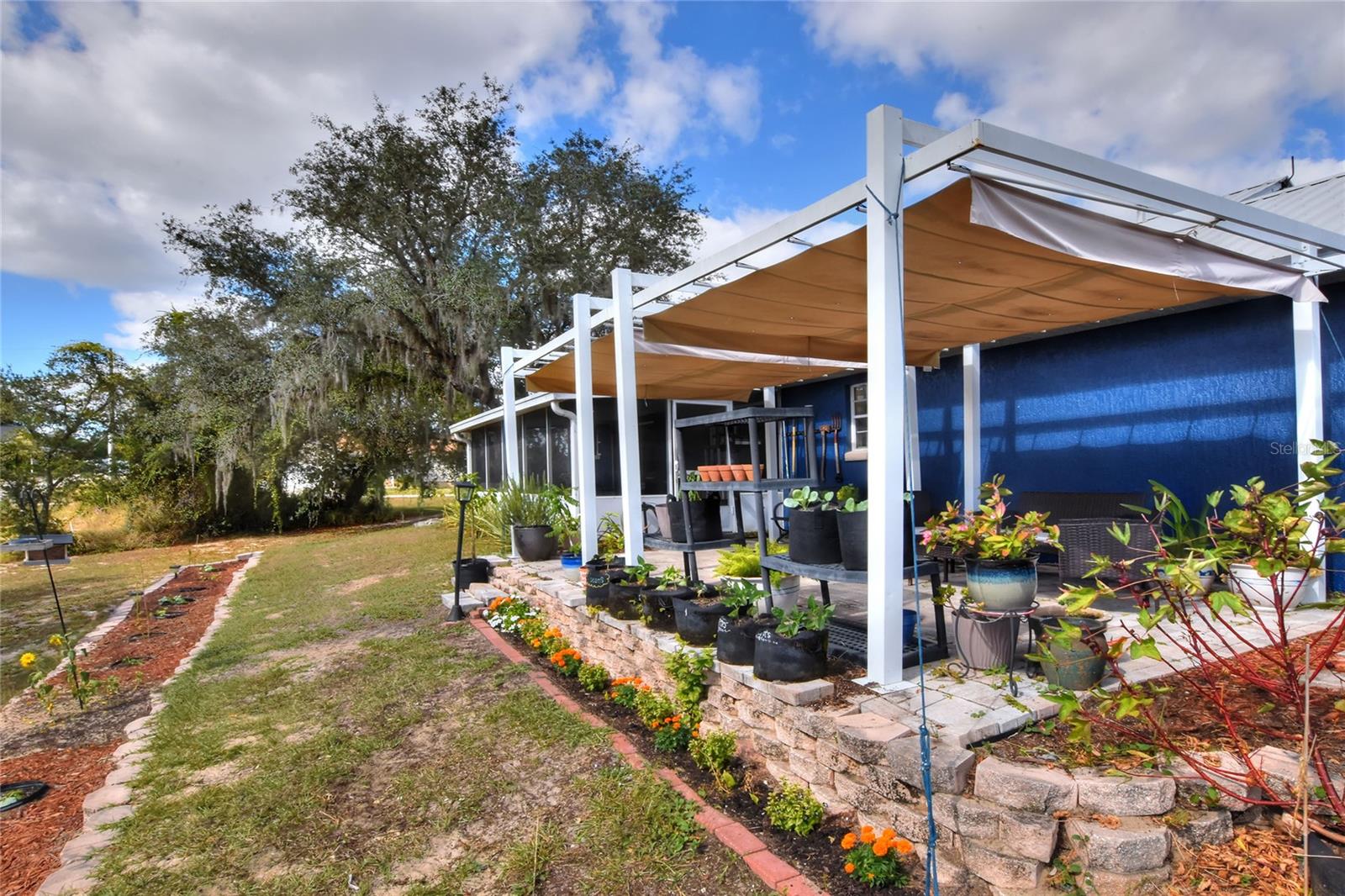 36 FAIRWAY DR