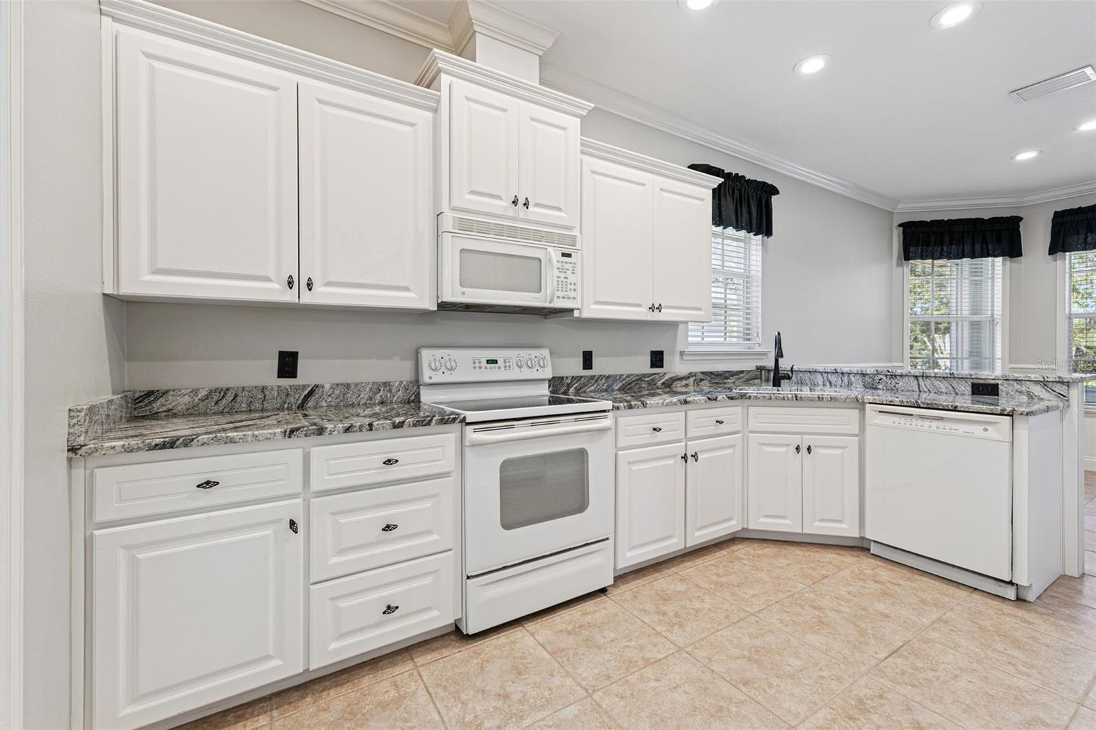 8107 LAKE JAMES BLVD