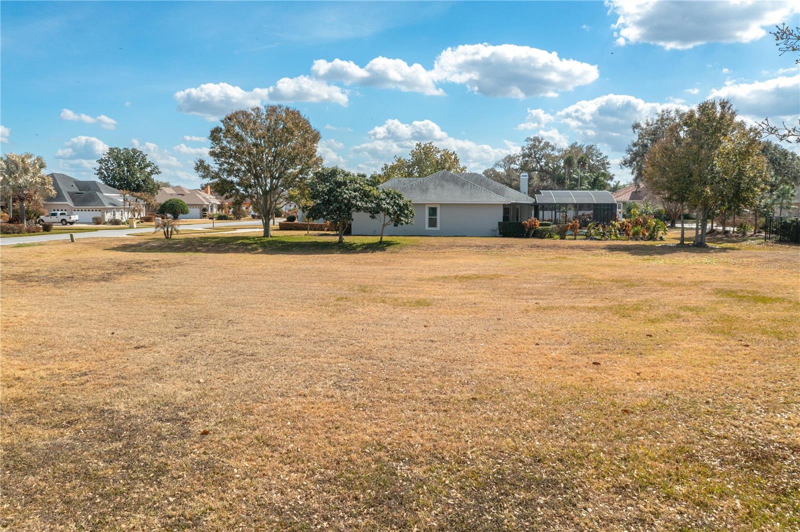 332 HAMILTON SHORE DR