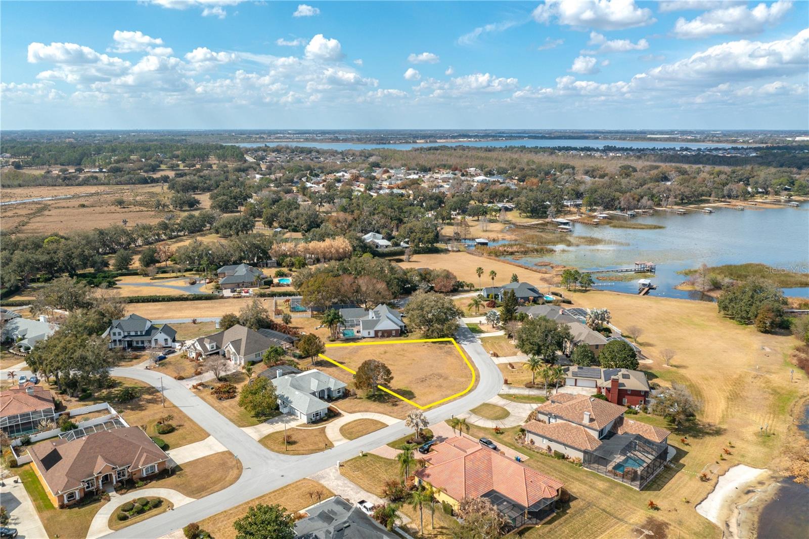 332 HAMILTON SHORE DR