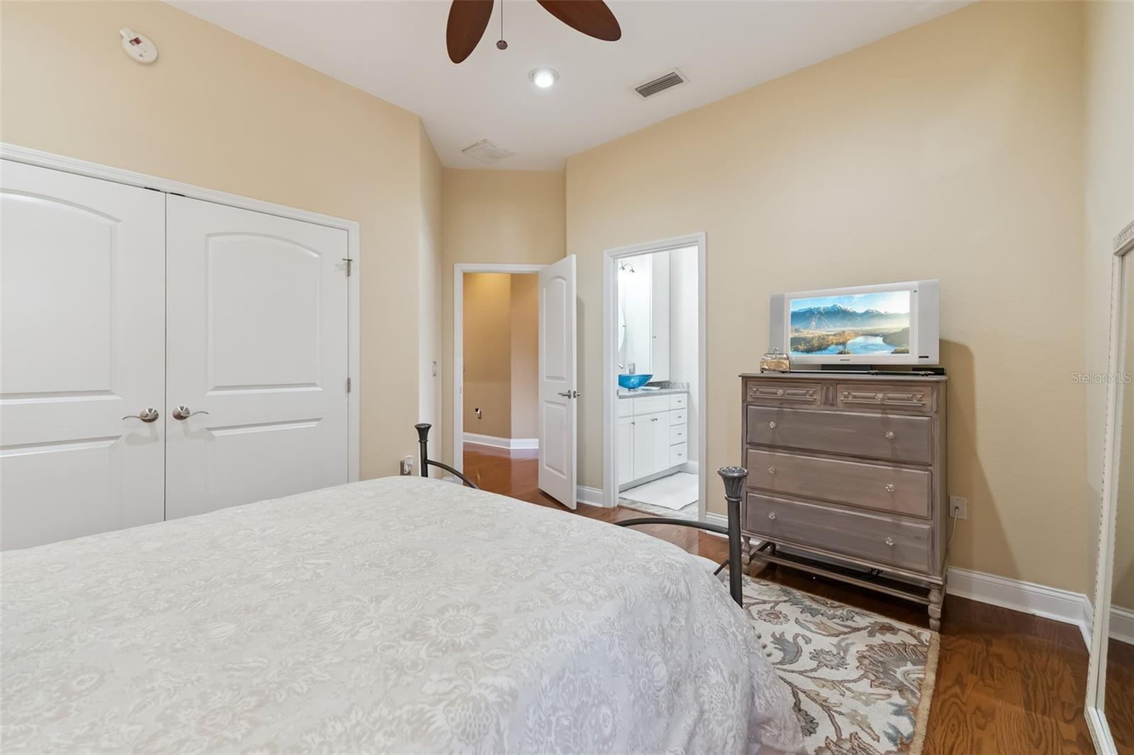 3231 HARBOR BEACH DR