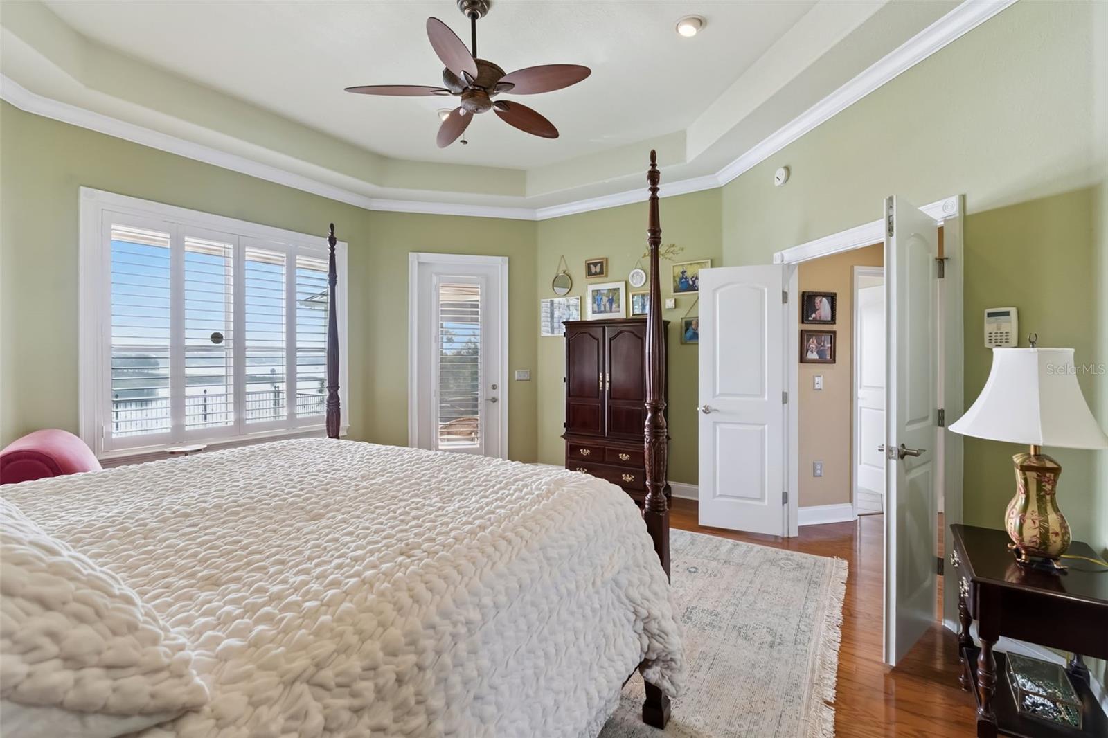 3231 HARBOR BEACH DR