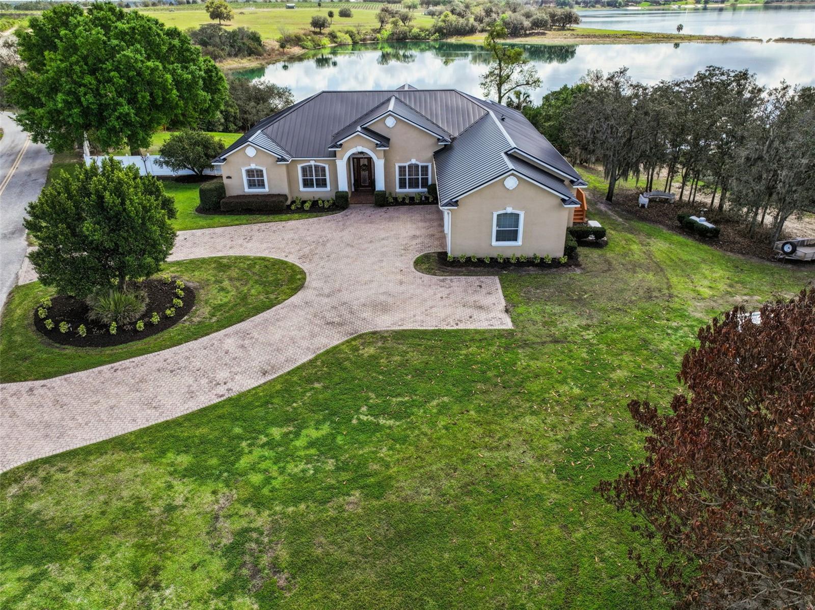 3231 HARBOR BEACH DR