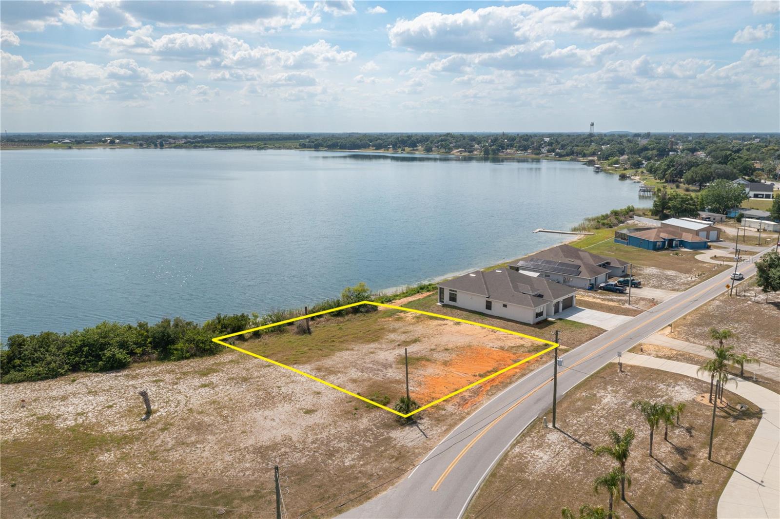 842 EAGLE LAKE LOOP RD